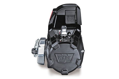 WARN Zeon 8S 12V Seilwinde – Seitenansicht für kompakte Montage