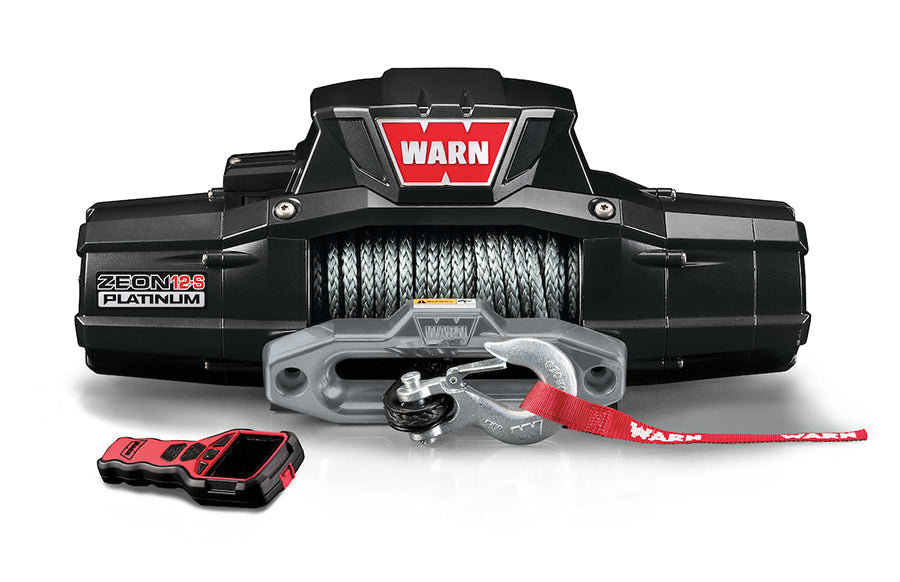 WARN Zeon 12S Platinum Seilwinde – Frontansicht mit moderner Funkfernbedienung