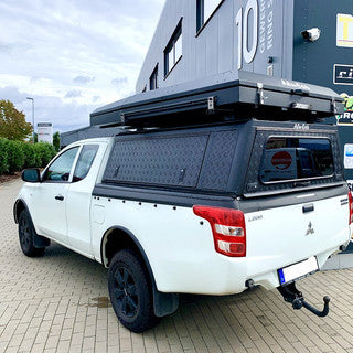 Alu-Cab Hardtop "Explorer" für Mitsubishi L200 2016-2023 Club-Kabine schwarz/geriffelt