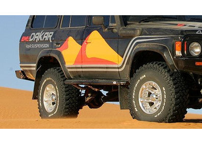 ARB SCHWELLERSCHUTZ MIT TRITTBRETTER FÜR TOYOTA LANCRUISER J6