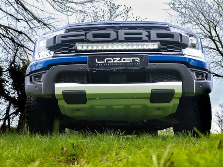 Weitere Ansicht der Lazerlamps Elite 16 am Ford Ranger Raptor
