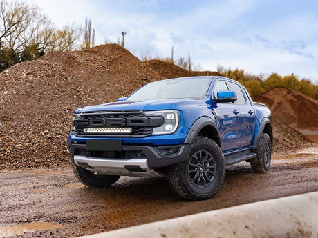 Weitere Ansicht der Lazerlamps Elite 16 am Ford Ranger Raptor