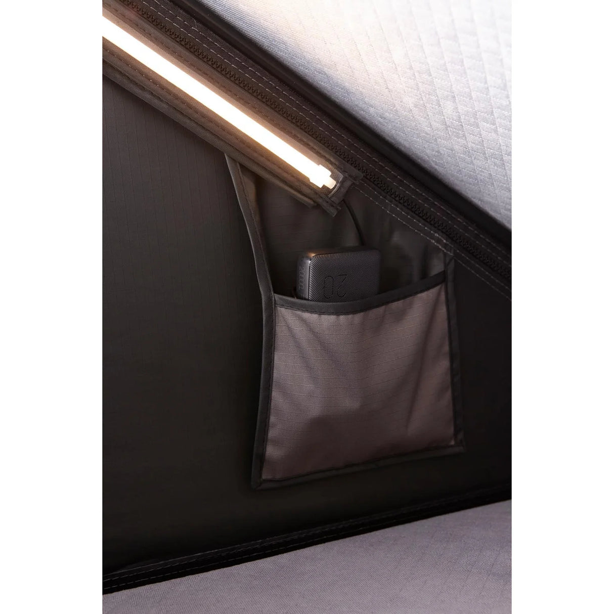 Vickywood aluminum hard shell roof tent CUMARU LIGHT