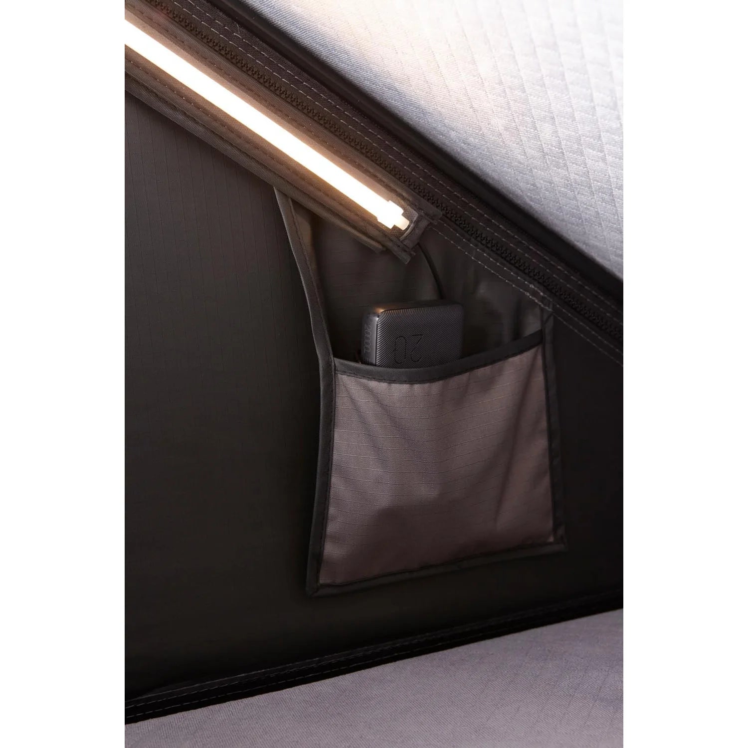 Vickywood aluminum hard shell roof tent CUMARU LIGHT