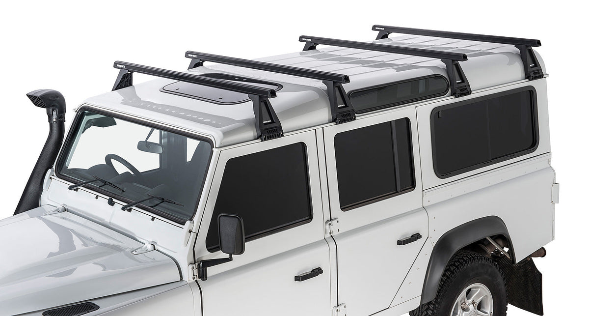 Land Rover Defender mit Dachträger