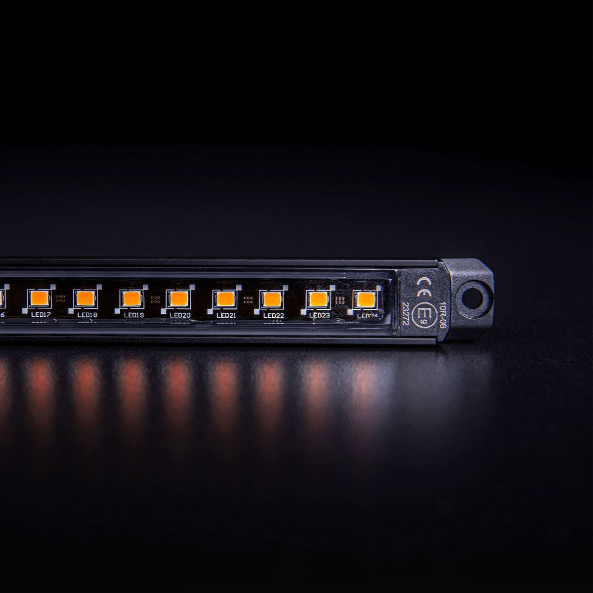 Strands UNITY UNDERGLOW INTERIOR LIGHT AMBER 505MM – Ansicht 3