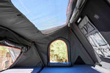 Alu Cab Family RT-4S Innenraumansicht mit Aussicht durch verschiedene Fenster