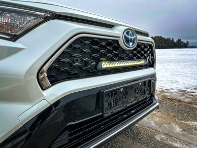 Lazer Lamps Kühlergrill-Kit für Toyota Rav4 Plug-In Hybrid 2020+ inkl. Linear-18 Elite DBL