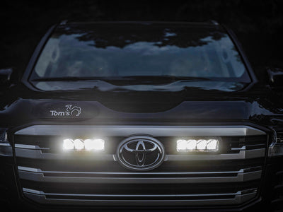 Lazer Lamps Kühlergrill-Kit Land Cruiser 300 Series inkl. Triple-R 750 Standard