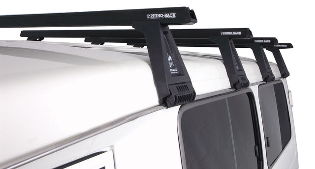 Rhino Rack RL210S2 210 mm Regenrinnen-Fußkit montiert